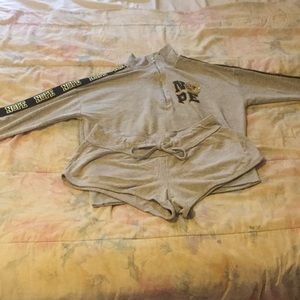 Sweat shirt and shorts